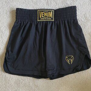 Men's Venum Classic Boxing Shorts never worn size XL